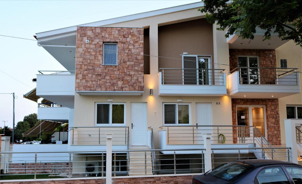 Nikiti Comfort Exterior photo